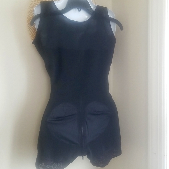 NWOT SHAPEWEAR MID THIGH BODY SUIT - Picture 7 of 15